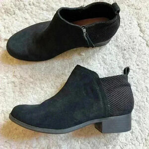 Toms: Solid Black Suede Deia Ankle Stacked Leather Heeled Booties Size 7